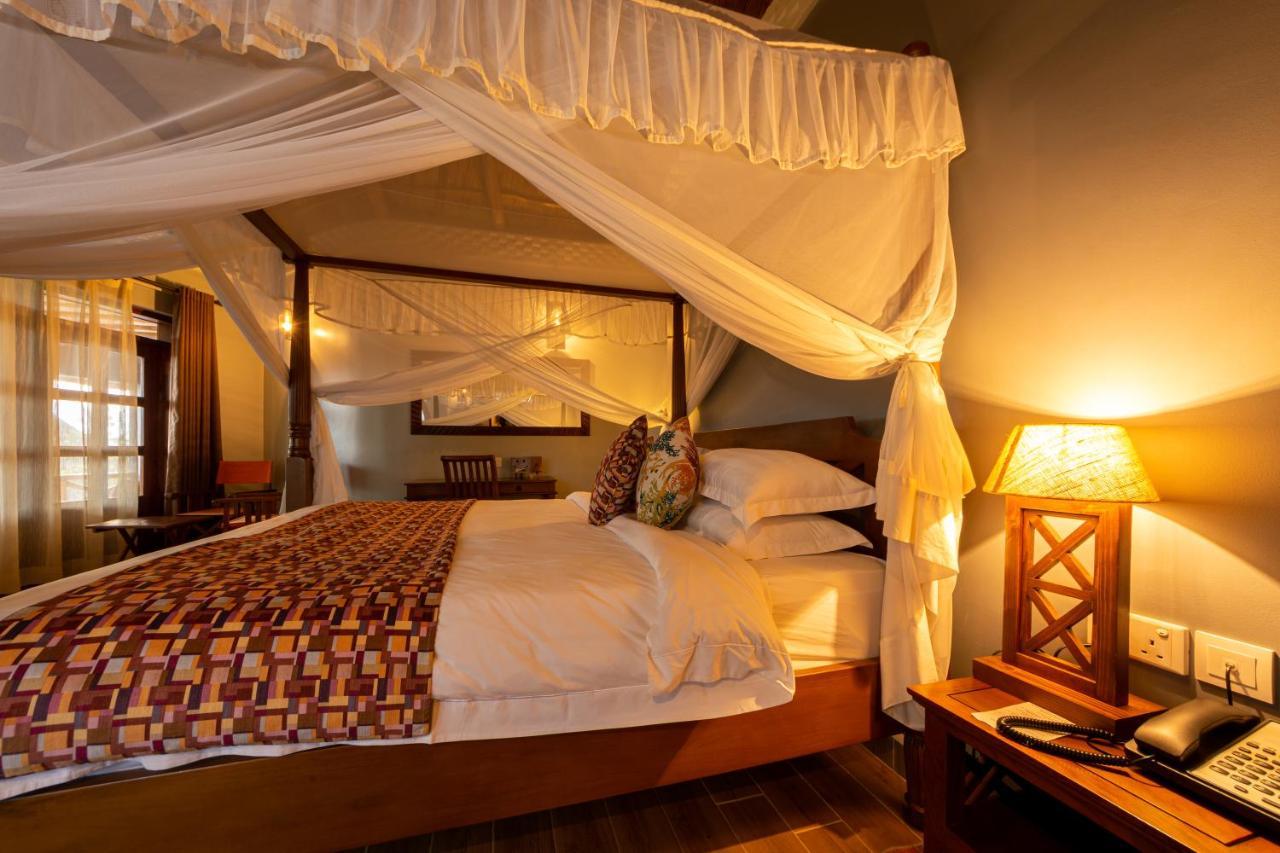 Emburara Farm Lodge Mbarara ภายนอก รูปภาพ