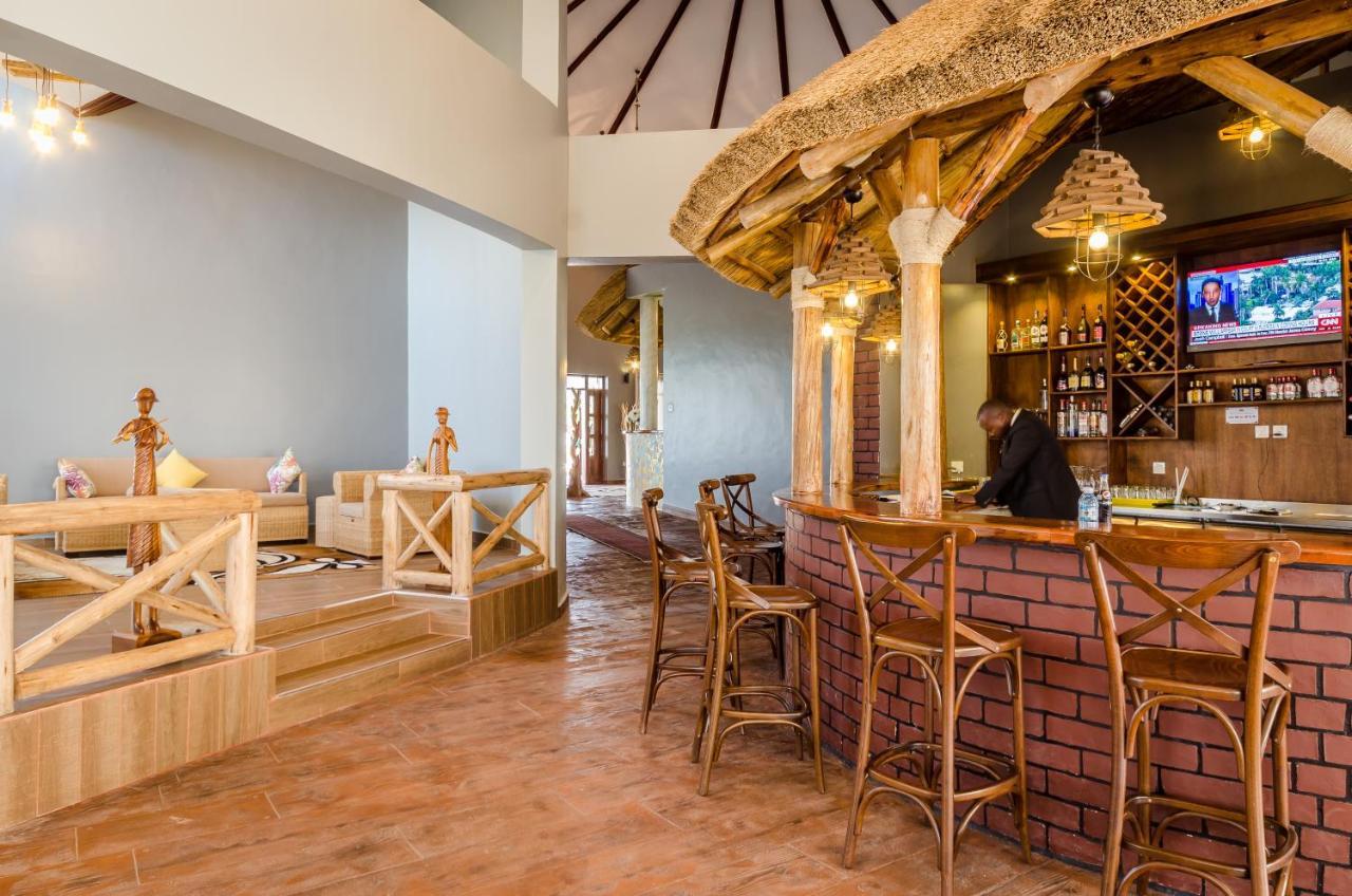Emburara Farm Lodge Mbarara ภายนอก รูปภาพ